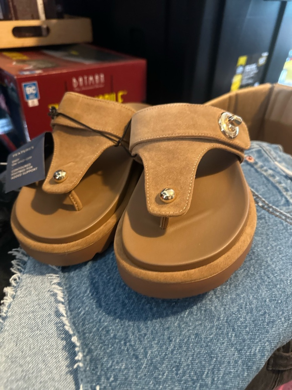 Universal Thread Tan Suede Platform Thong Sandals small bend see photos